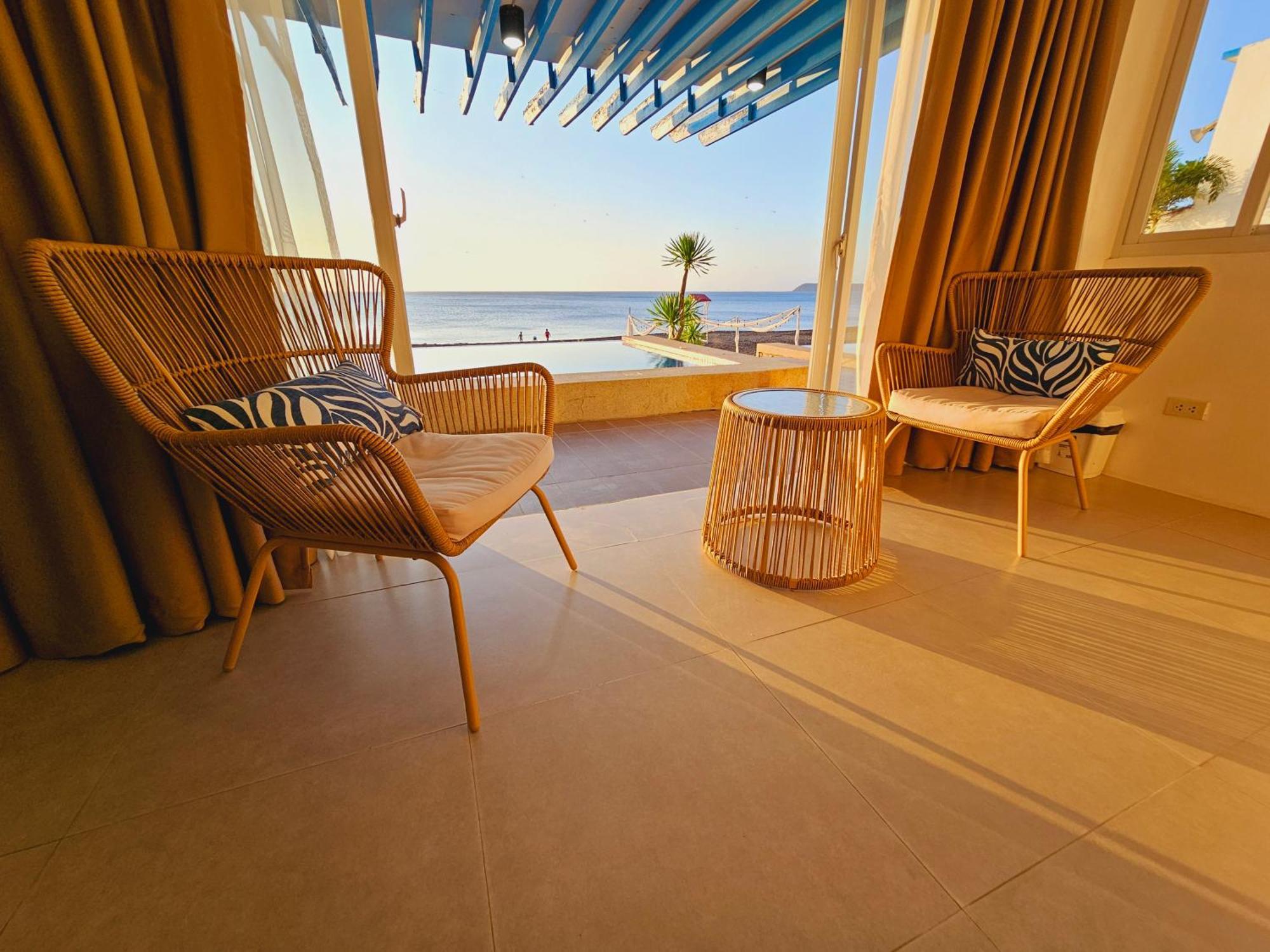 Blue Coast Beach Hotel Santa Ana  Exteriér fotografie